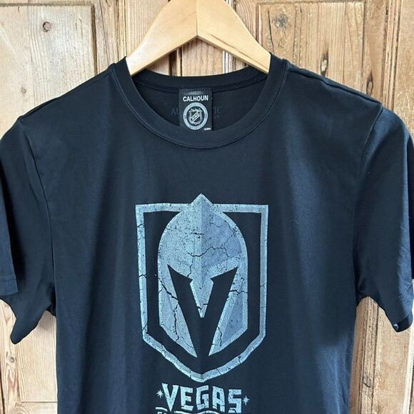 Calhoun NHL Vegas Golden Knights Tee Athletic Short‎ Sleeve Black Youth XL - Picture 2 of 10